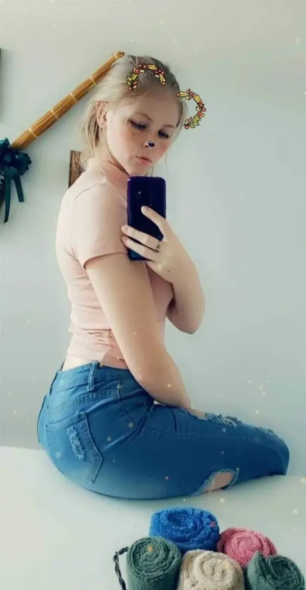 Anna 🥵