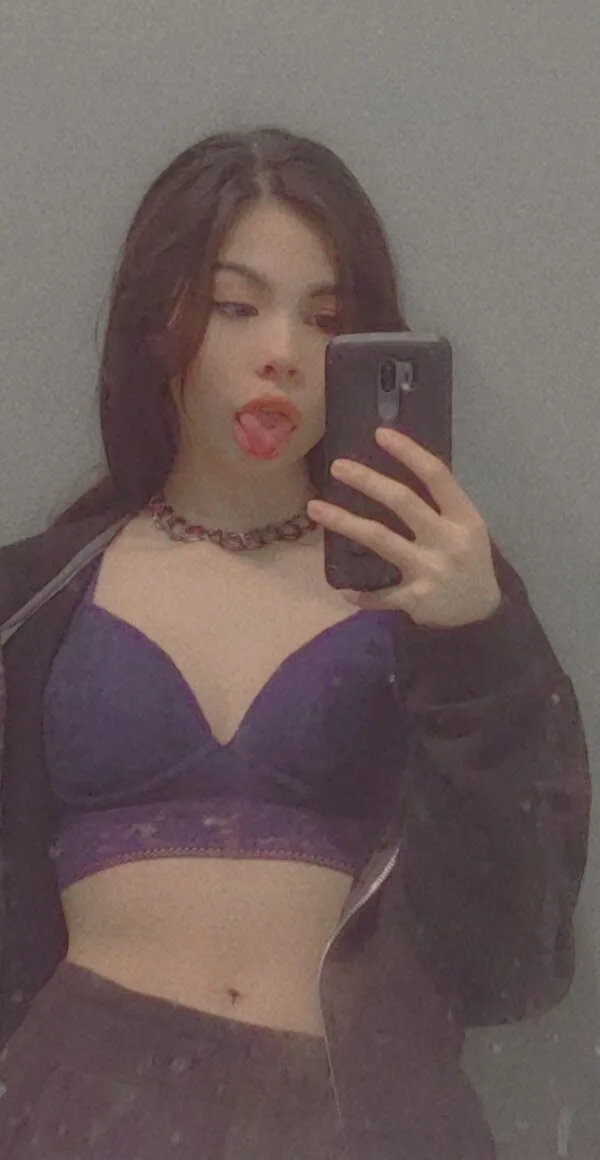 (14) Olivia 🤤