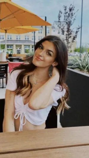 Kaitlyn Kreutzer 😱