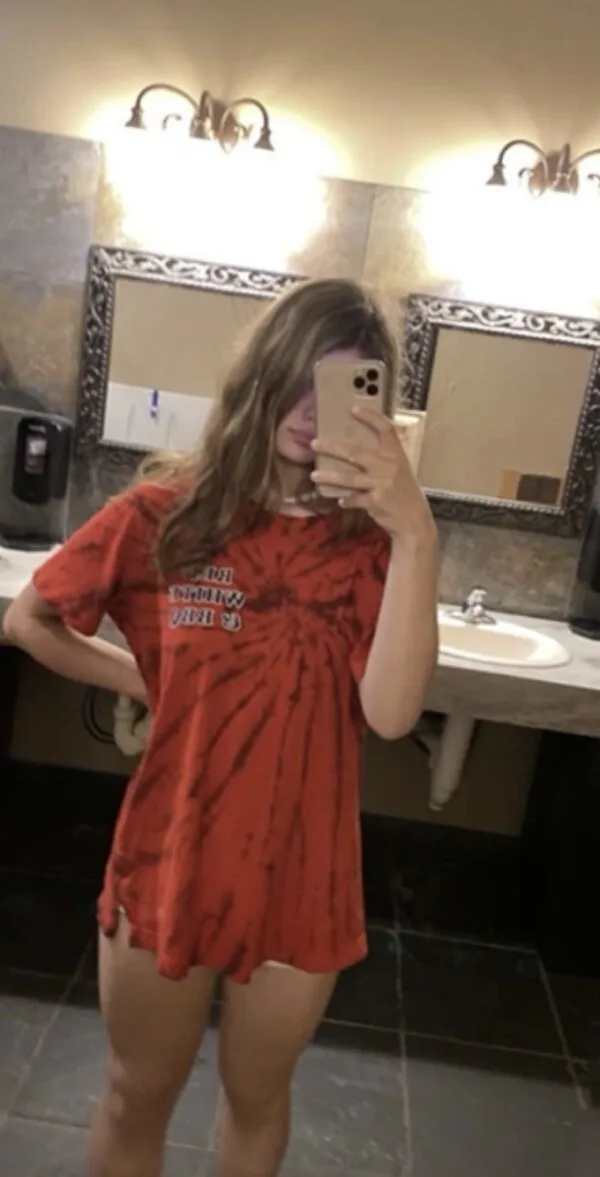 NlbPFPHB_o Alyssa Gomez 🥵