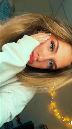 Busty Blonde Slut 😱